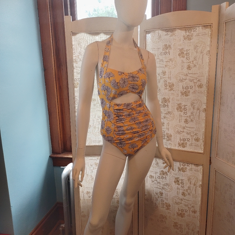 Cupshe Dandelion Love Print yellow Halter one piece swimsuit S - Picture 5 of 7